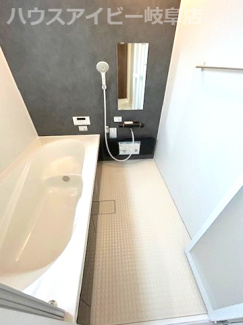 【浴室】 | 安八町西結新築建売全3棟！1.2号棟平屋！お車並列3台可能！ウォークインクローゼットあります♪ | 安八町西結新築建売全3棟！1.2号棟平屋！お車並列3台可能！ウォークインクローゼットあります♪