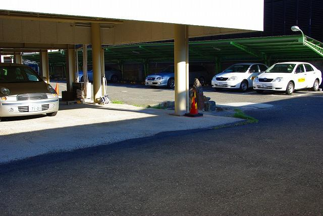 奈良モータープールの外観