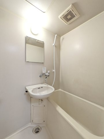 ジョイフル上原の浴室