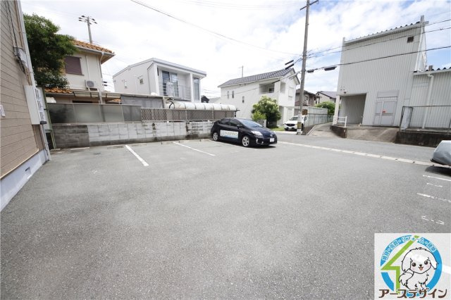 ウィンディアの駐車場|車をお持ちの方に嬉しい駐車場付きの物件です