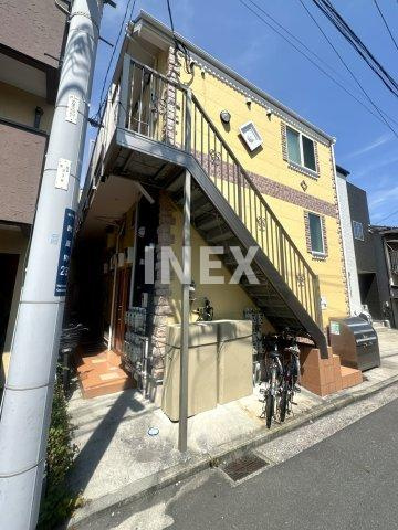 横浜市金沢区町屋町のアパートの外観