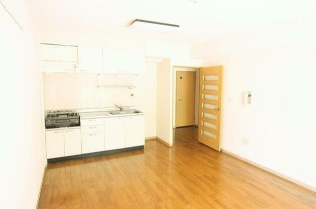 クレセントMの内装|別号室の参考写真です