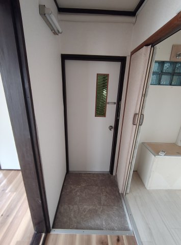 スリール灘南の玄関