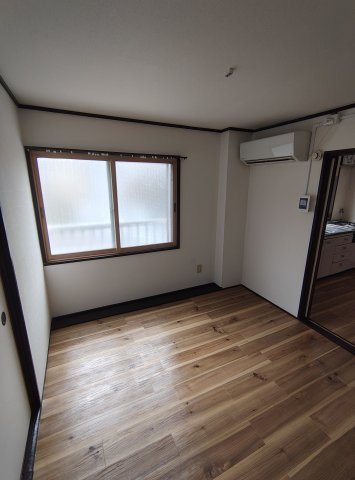 スリール灘南の居間・リビング