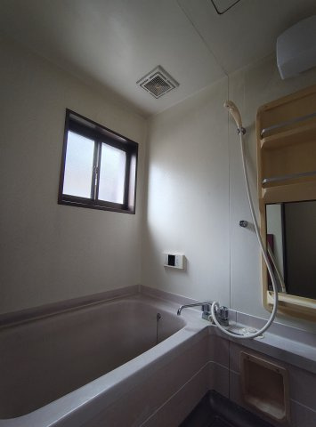 スリール灘南の浴室