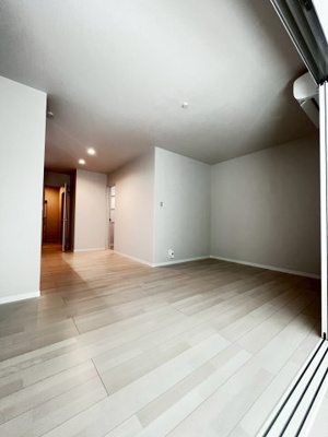 【居間・リビング】 | シェモア茨木市郡山二丁目