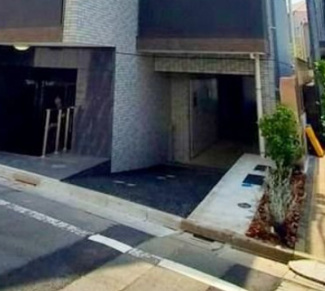 【エントランス】