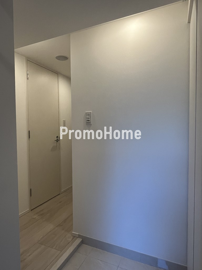 トラディス秋葉原の玄関