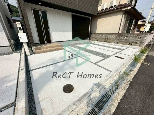 姫路市西今宿６丁目の一戸建ての駐車場