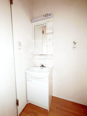 【洗面所】 | ヴィラート川口坂下 | ゆったりとスペースのある洗面所