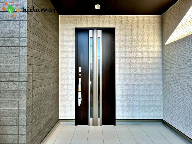 北区吉野町2丁目192番11　新築戸建　ハートフルタウンAの玄関