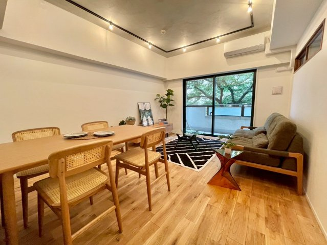 練馬区中村北1丁目　藤和ハイタウン練馬　ペット可　リノベマンションの居間・リビング