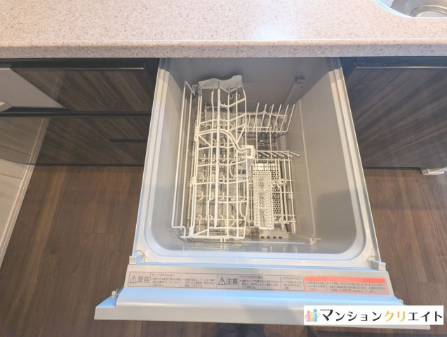 レーベン福井二の宮CROSS FRONTの設備|有料ランドリースペース