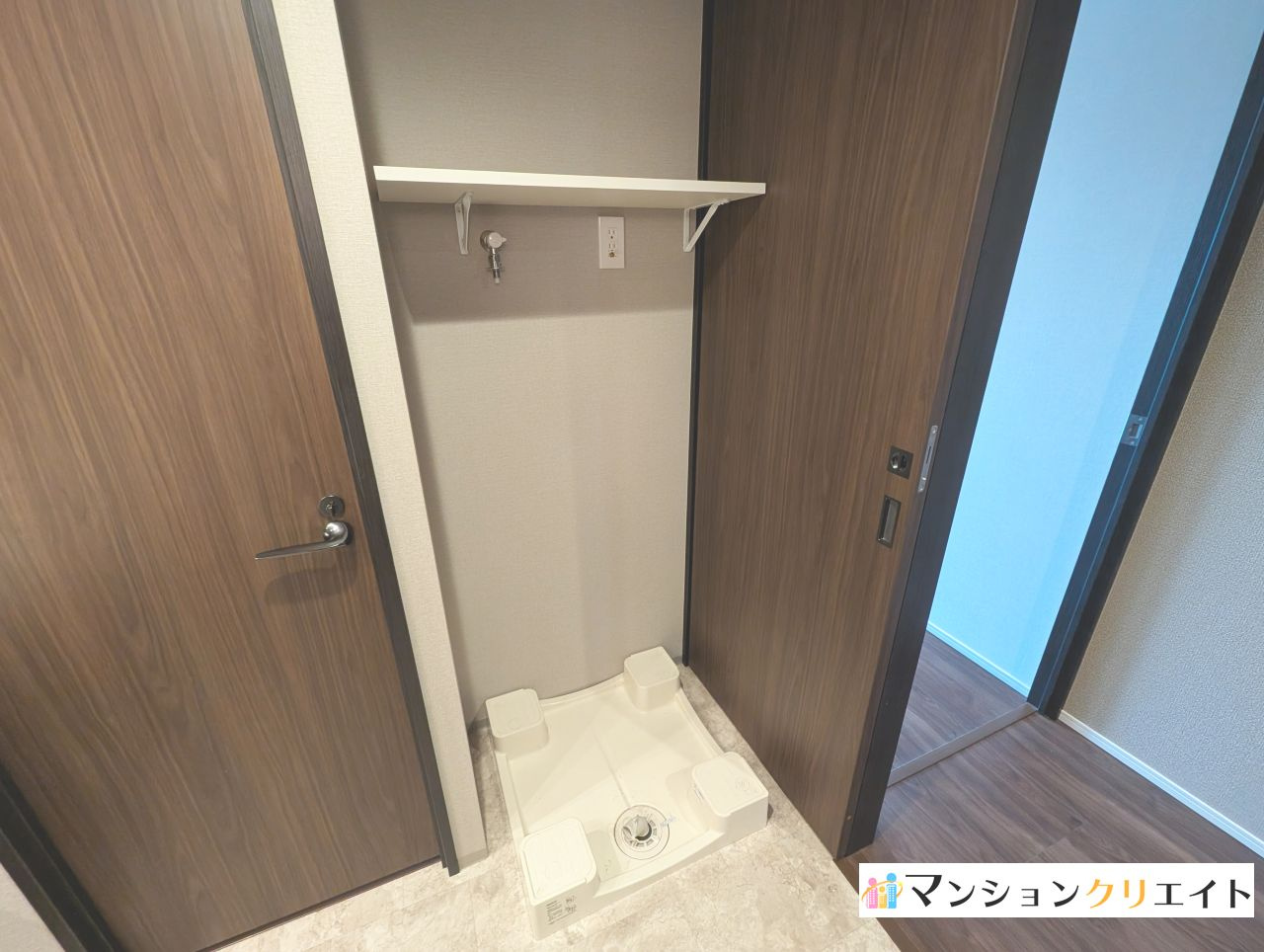 レーベン福井二の宮CROSS FRONTのランドリースペース|室内洗濯機置き場