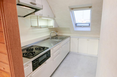 【キッチン】 | シャトー阿佐ヶ谷 | 3口ガスのシステムキッチン、グリル機能