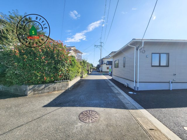 小郡市寺福童第12-2棟（2号棟）の前面道路含む現地写真|前面道路です。
