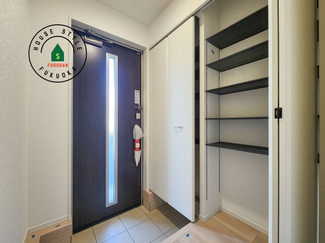 小郡市寺福童第12-2棟（2号棟）の防犯設備|二重ロックでしっかり防犯対策ができます。