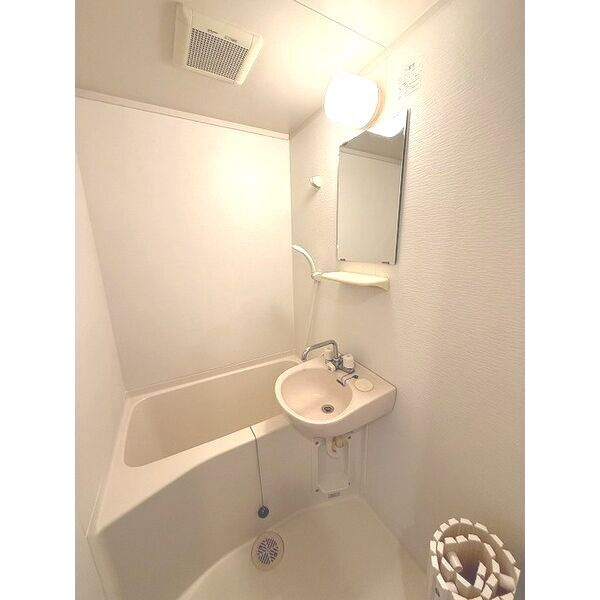 モアメゾンIIIの浴室