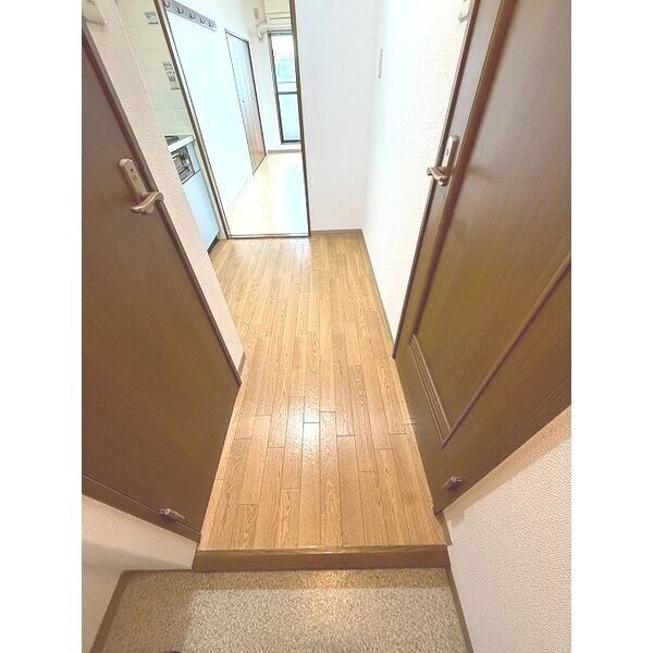 モアメゾンIIIの玄関