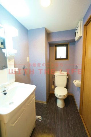 Active Umemitsu【キャッシュバック対象物件】の洗面所|ゆったりとスペースのある洗面所