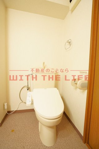 Active Umemitsu【キャッシュバック対象物件】のトイレ|ゆったりとした空間のトイレです