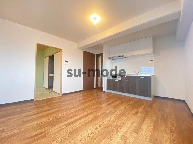 アルバ摂津の居間・リビング