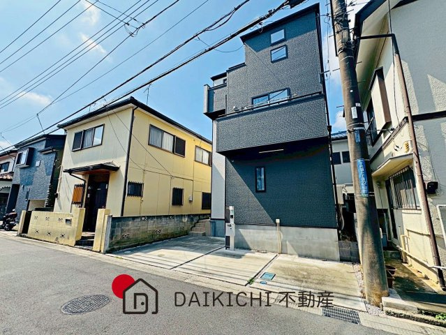 【前面道路含む現地写真】 | 坂戸市千代田1丁目　中古戸建