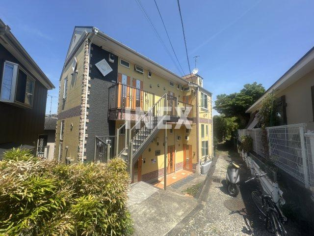 横浜市南区別所４丁目のアパートの外観