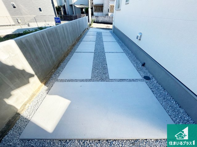 貝塚市澤　第8期　新築一戸建ての駐車場|駐車スペース！散水栓があるので、こまめに愛車を洗えます！