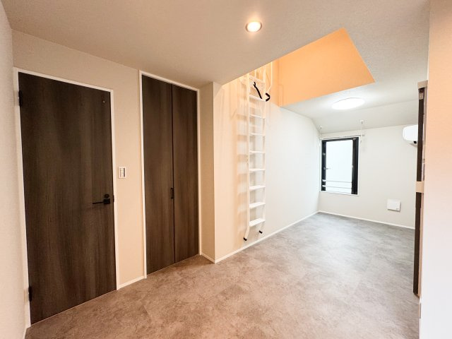 CS GARDEN田園調布の洋室