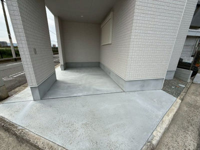 【駐車場】 | 浅香山小・北東角地・新築建売・堺市堺区香ヶ丘町3丁 | 車をお持ちの方に嬉しい駐車場付きの物件です