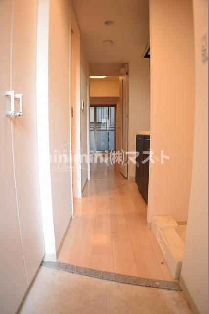 エステムコート難波サウスプレイスⅢラ・パークの玄関