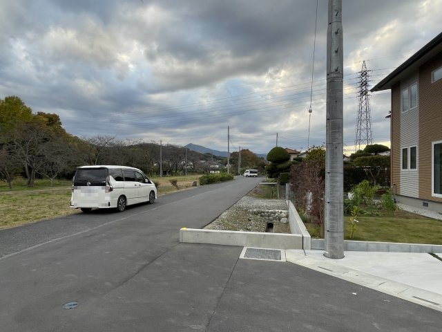 【前面道路含む現地写真】 | 小川町小川　グラファーレ　新築戸建　　全２棟　2号棟 | 9/27撮影