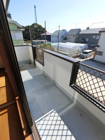 【バルコニー】
