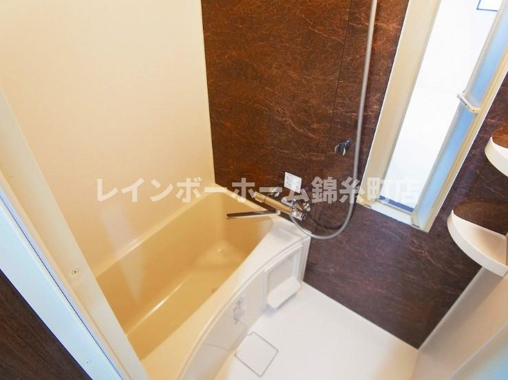 グランクオール西綾瀬の浴室