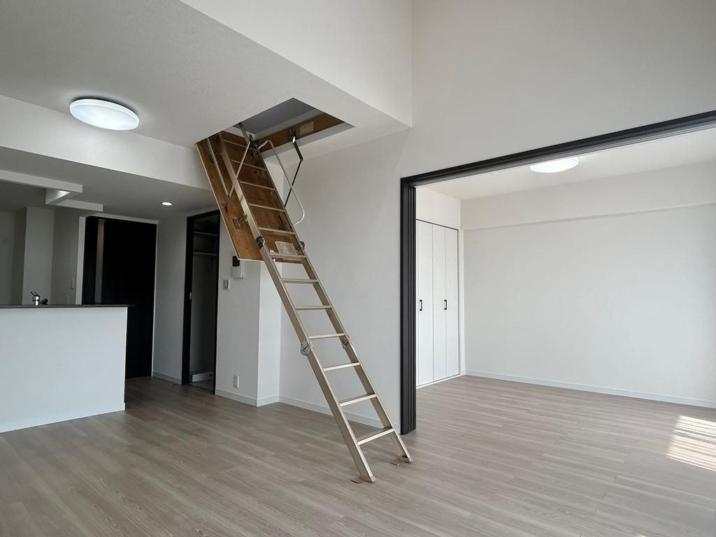 西東京市栄町１丁目の中古マンションの洋室