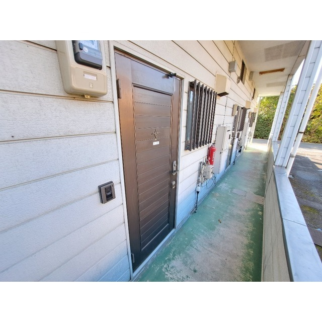 リバティータウンSの玄関