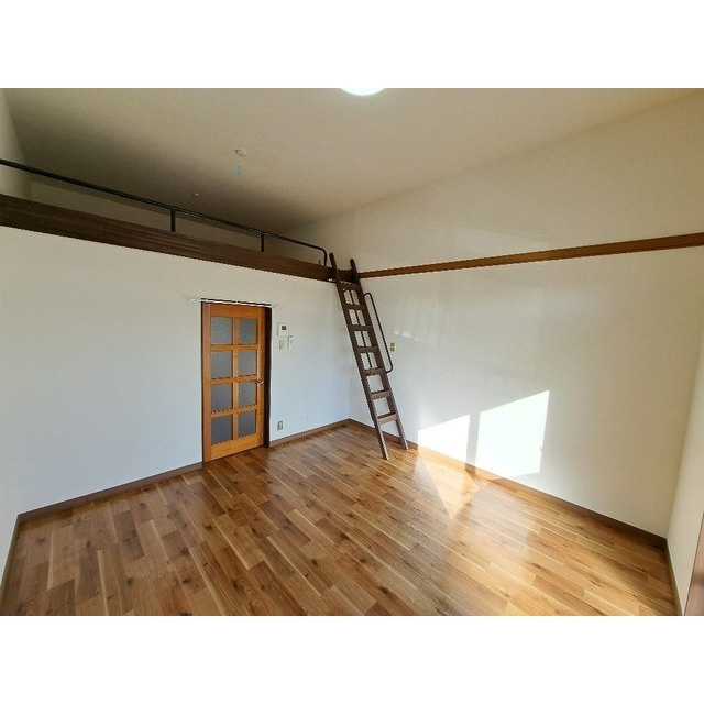 リバティータウンSの居間・リビング