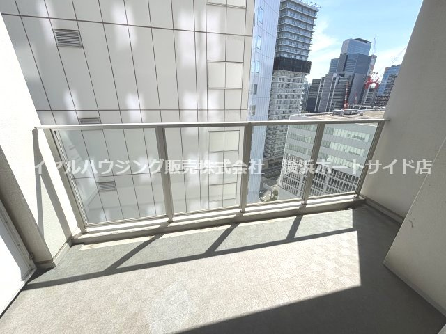【バルコニー】