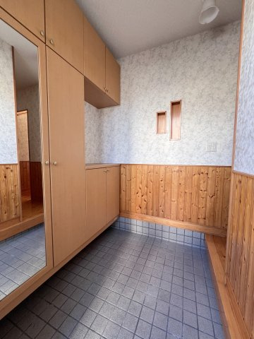 【玄関】 | 【商談中】高知市瀬戸南町１丁目