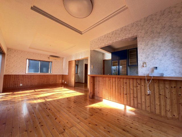 【居間・リビング】 | 【商談中】高知市瀬戸南町１丁目