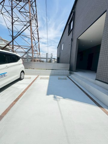 シェモア茨木市郡山の駐車場