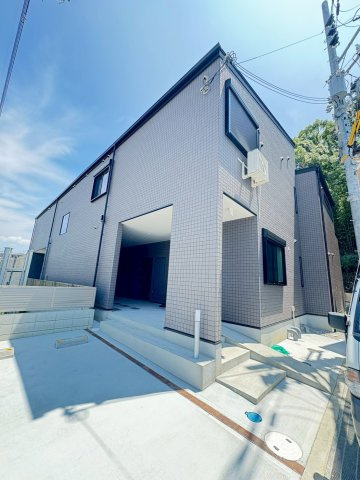 シェモア茨木市郡山のエントランス