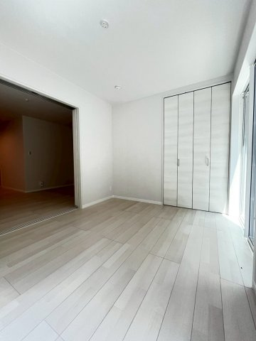 シェモア茨木市郡山の洋室