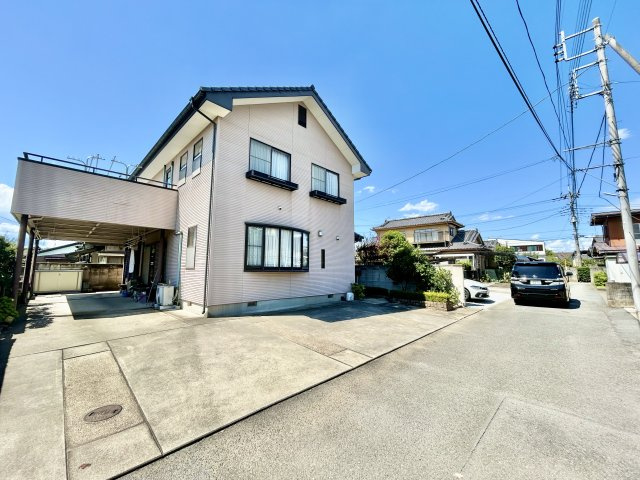 【中古戸建】伊勢崎市国定町の前面道路含む現地写真|■現地写真
現地を見学する際はご気軽にお問い合わせください♪
「027-386-8693」