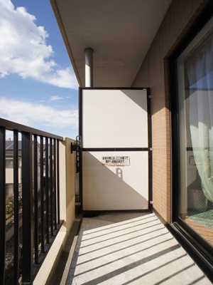 【バルコニー】 | ウィステリア府所 | お洗濯物がたくさん干せます♪