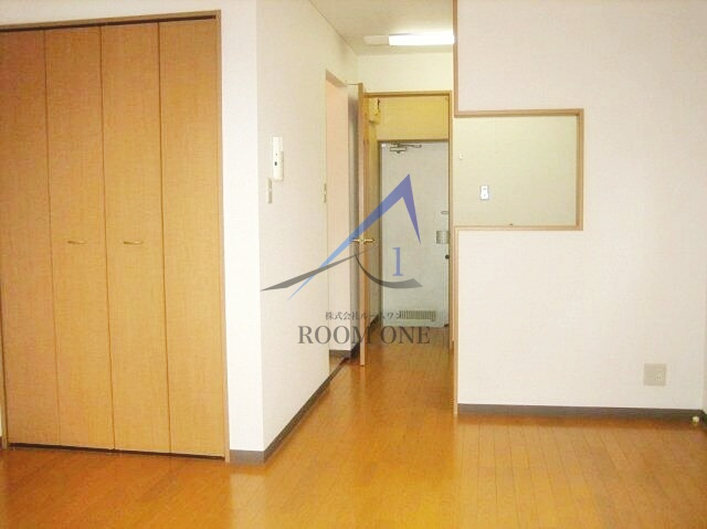 アミューズ渡田の居間・リビング|洋室のお部屋です。