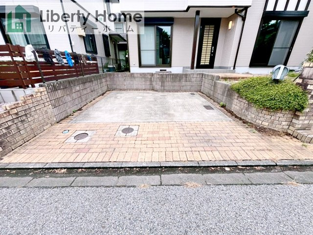 守谷市美園5丁目　中古戸建の駐車場