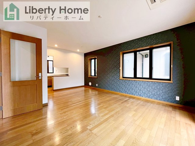 守谷市美園5丁目　中古戸建の居間・リビング