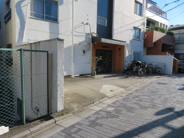 新宿区下落合３丁目の一棟マンションの周辺